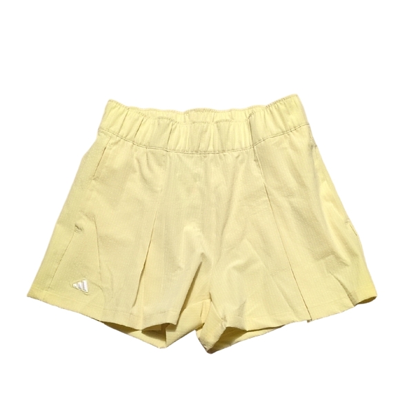 Adidas Powder Yellow Pleated Golf Shorts Size Small